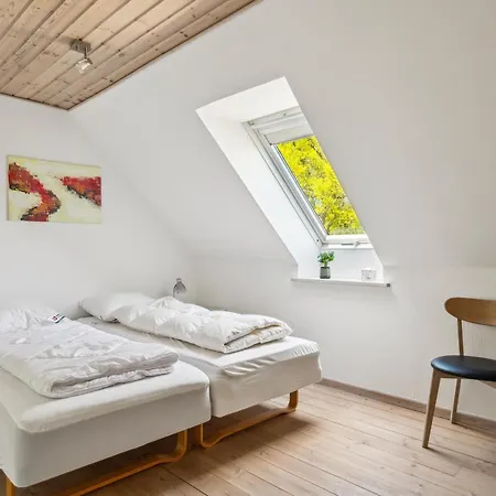 Awesome In With 2 Bedrooms And Internet Nyaraló