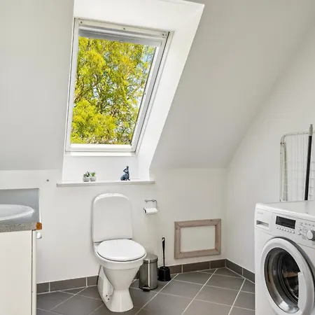 Nyaraló Awesome In With 2 Bedrooms And Internet Ebeltoft